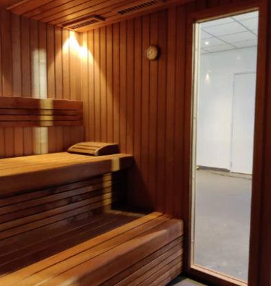 Maatwerk sauna voor professioneel gebruik