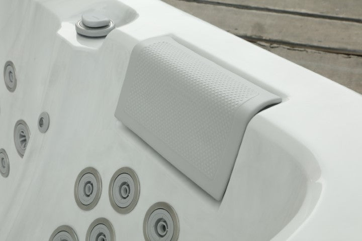 Aquasolus Zenith HotTub