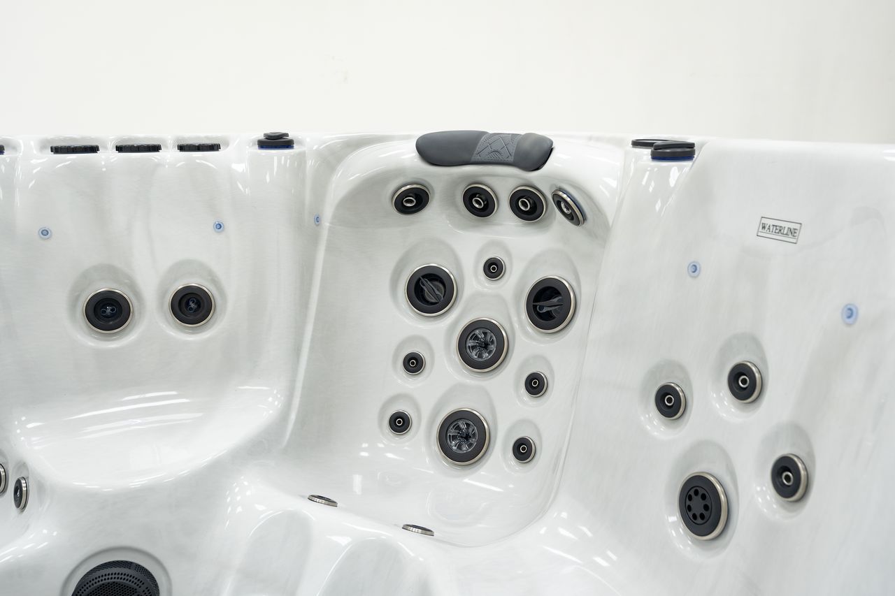Platinum Spas Premium Colombo <br/> (48 jets / 7 zitplaatsen)