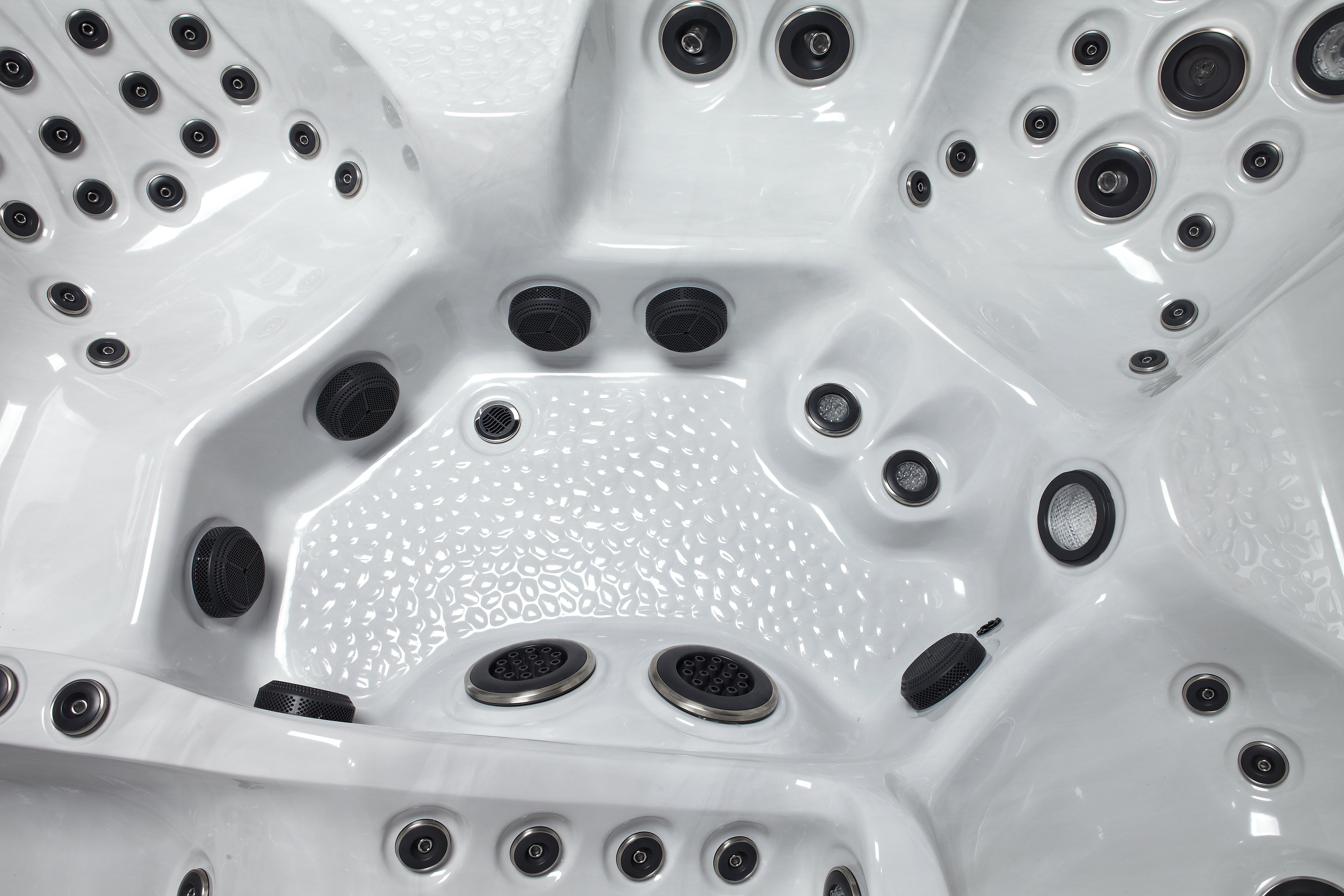 Platinum Spas Premium Maximus <br/> (99 jets / 1 lounge)