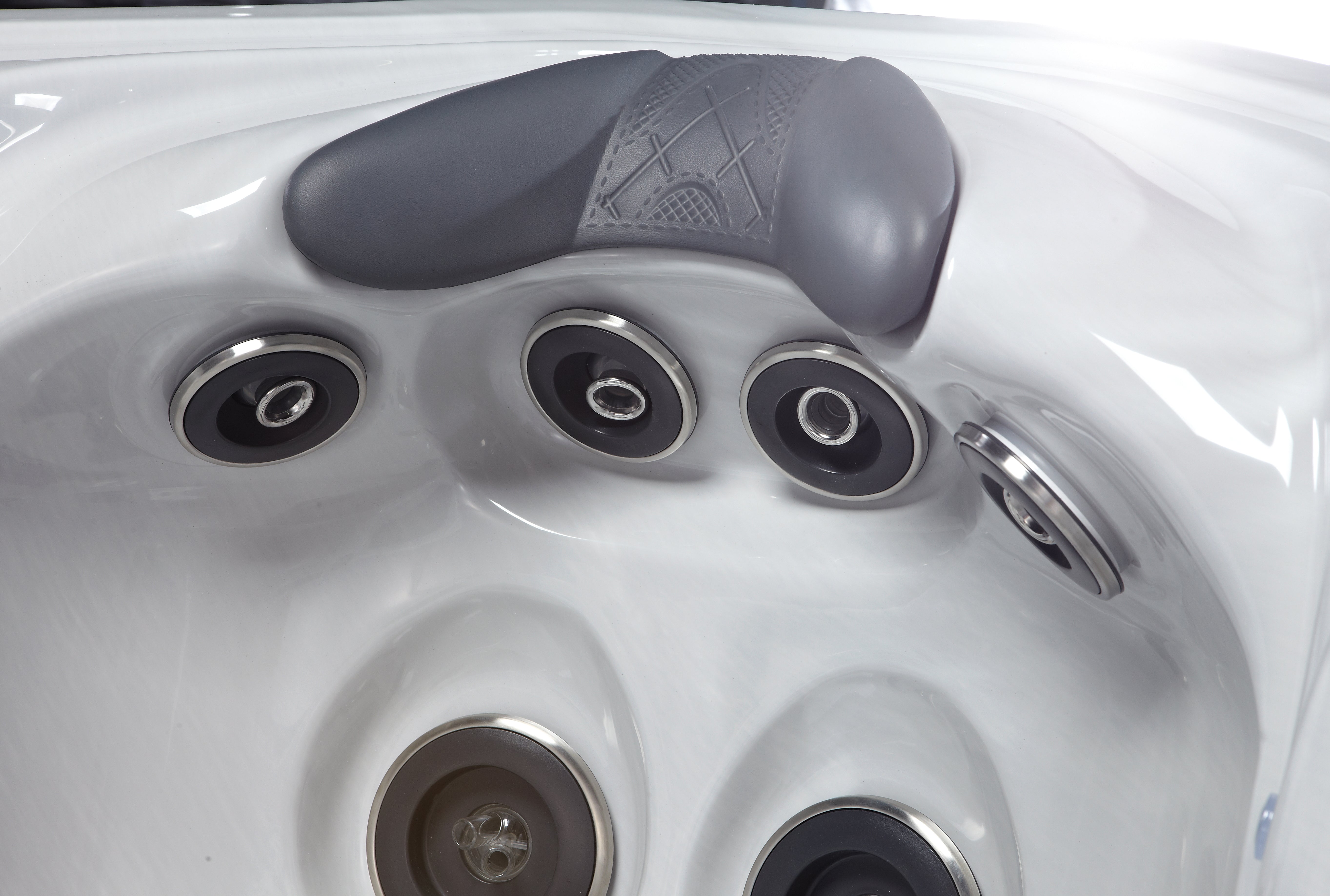 Platinum Spas Premium Kenya<br/> (52 jets / 2 lounge)