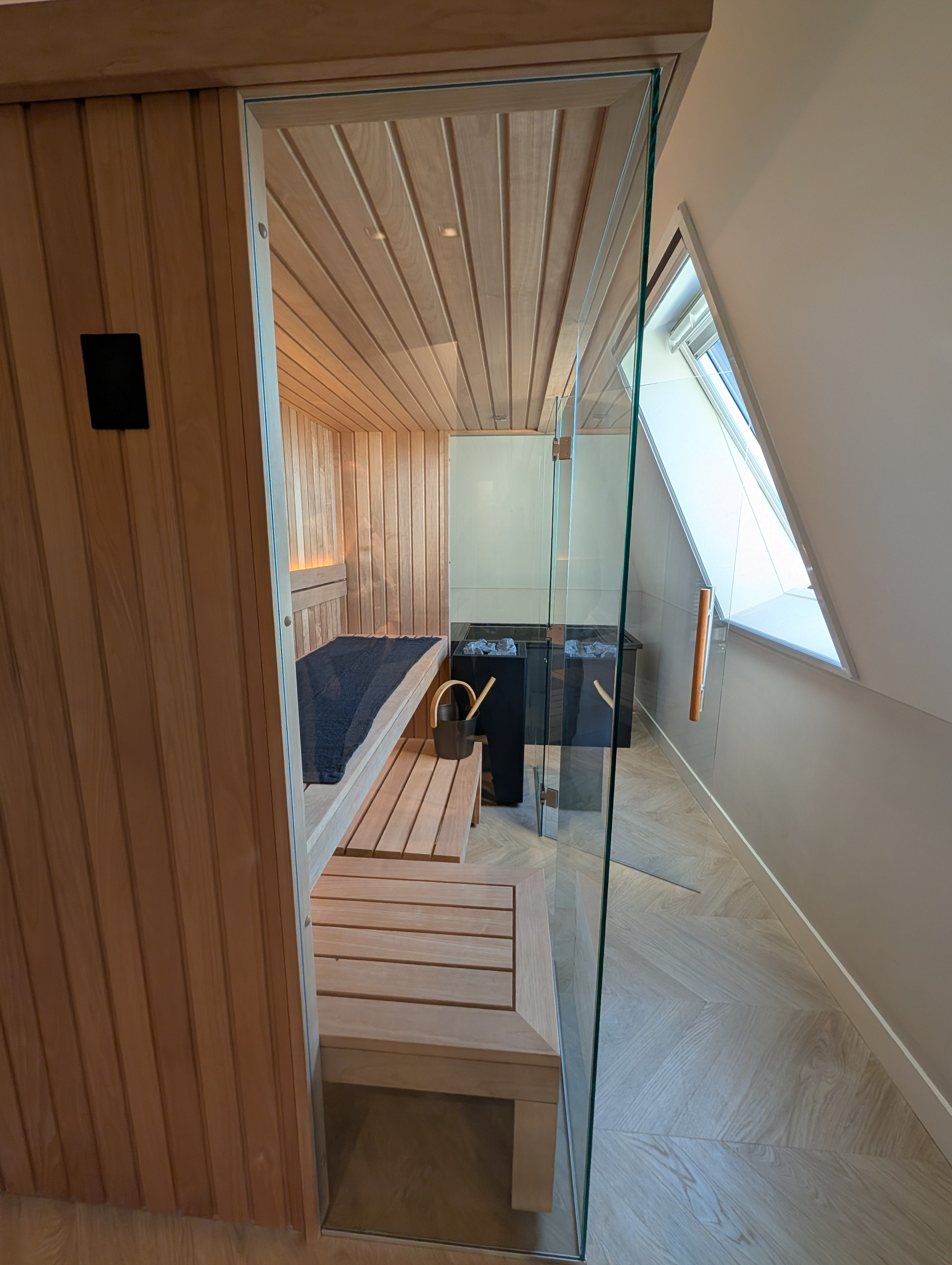 Auroom Maatwerk Sauna en Chill Tub te Utrecht