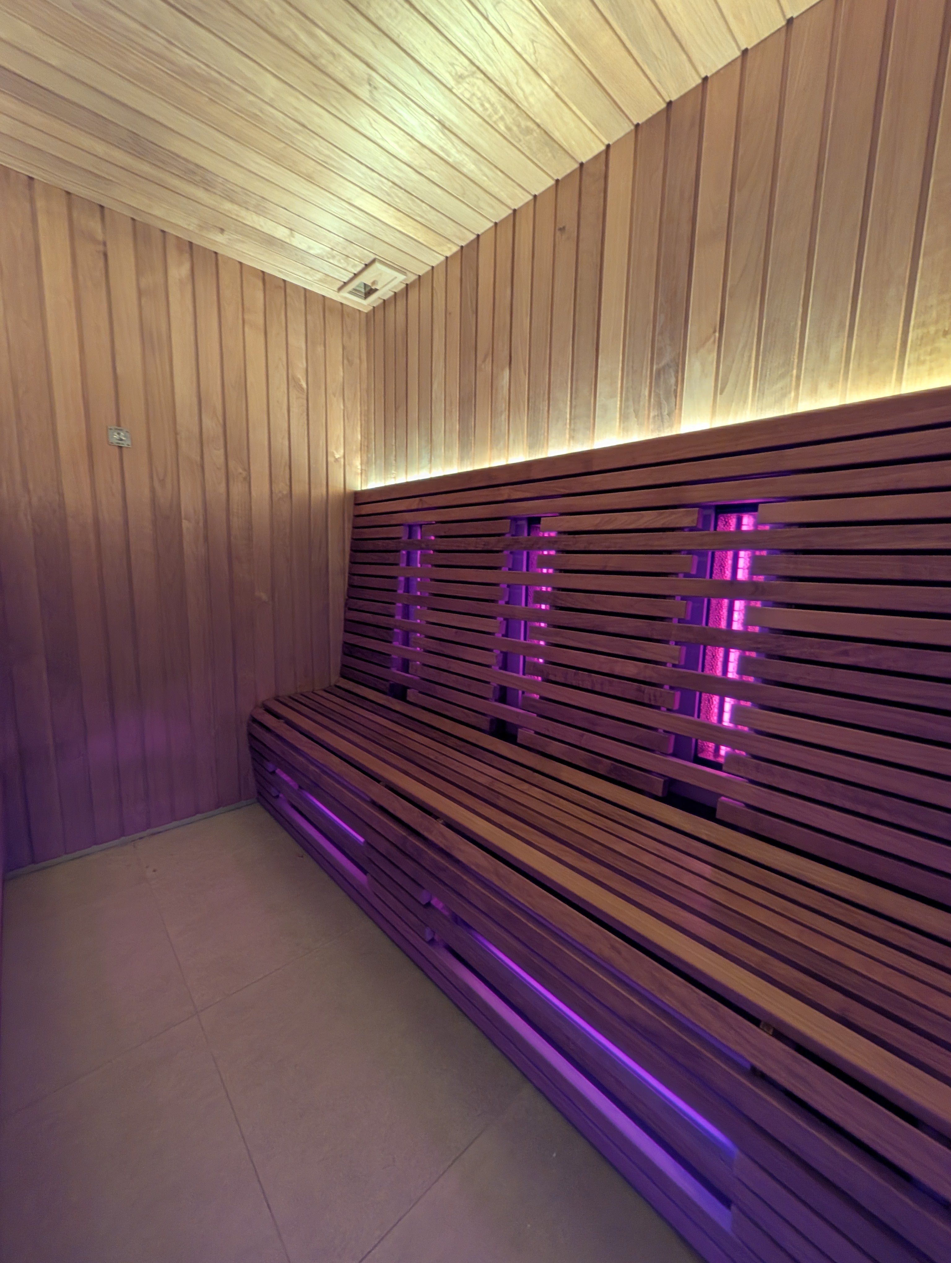 Auroom Infrarood sauna's SportCity Babylon Den Haag