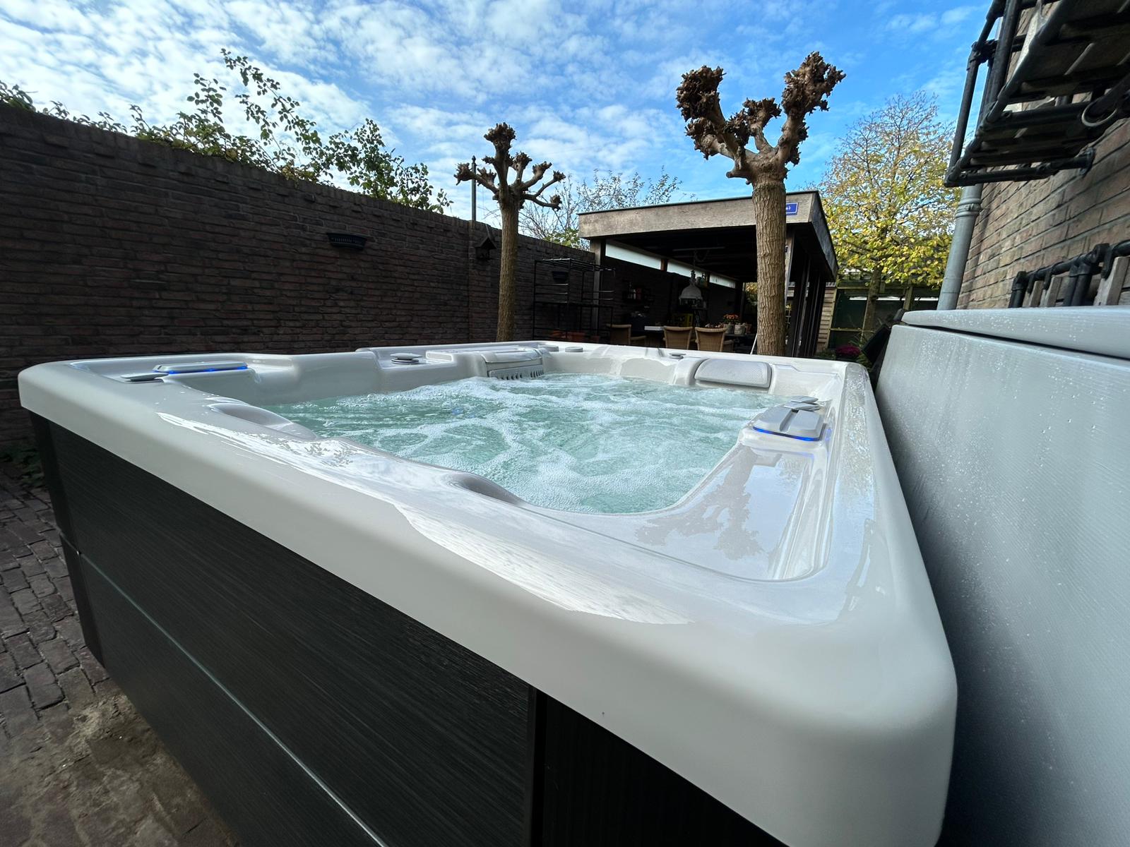 HotSpring Spa Highlife Jetsetter LX te Bunschoten Spakenburg